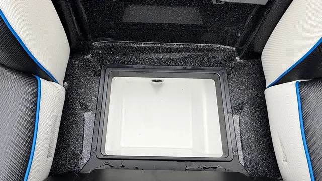 Slide: The Image of Skeeter FXE21 Limited 2027 - 21