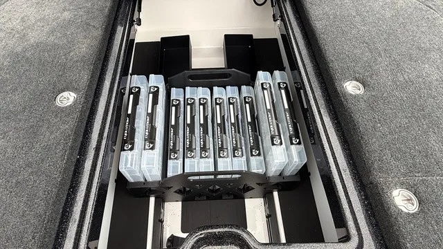 Slide: The Image of Skeeter FXE21 Limited 2027 - 26