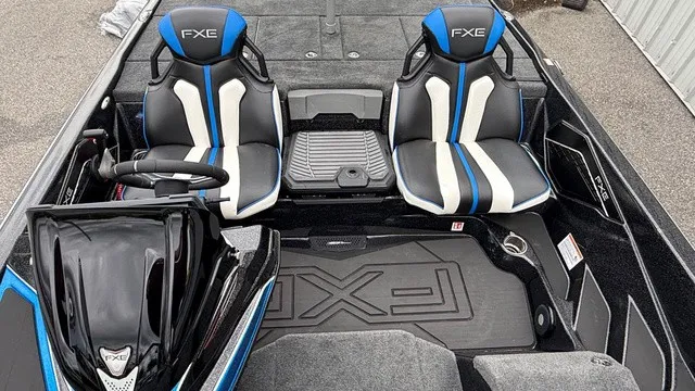 Slide: The Image of Skeeter FXE21 Limited 2027 - 14