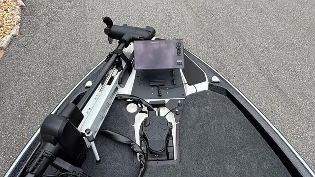 Slide: The Image of Skeeter FXE21 Limited 2027 - 31