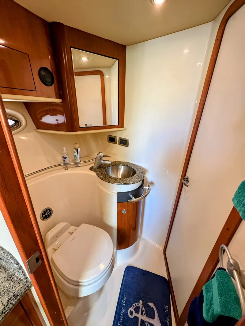 Slide: The Image of Sea Ray 390 Sundancer 2005 - 52