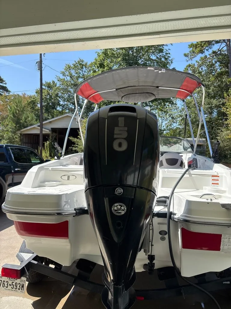 Slide: The Image of Tahoe 550 TF 2018 - 22