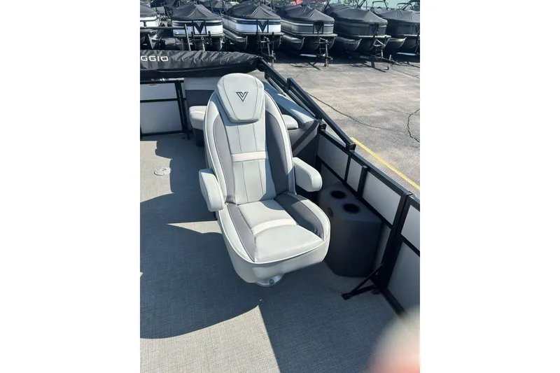 Slide: The Image of Captain's chair on 2026 Viaggio Lago X-U 24 pontoon boat, featuring sleek design and comfort. - 15