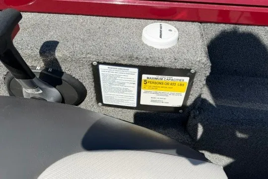 Slide: The Image of 2018 Ranger VS1670 SC boat interior with capacity label for 5 persons or 822 lbs. - 11