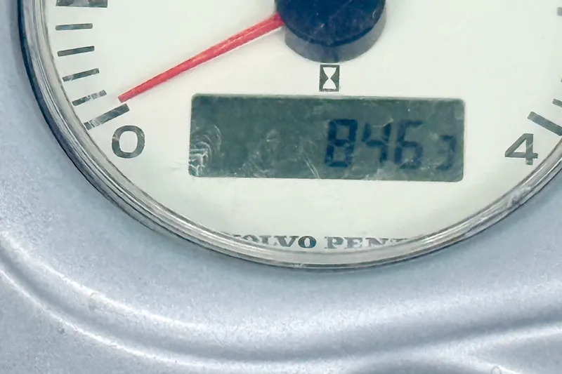 Slide: The Image of Close-up of a Volvo Penta gauge displaying 846.3 hours on a 2005 Cranchi Endurance 41. - 42