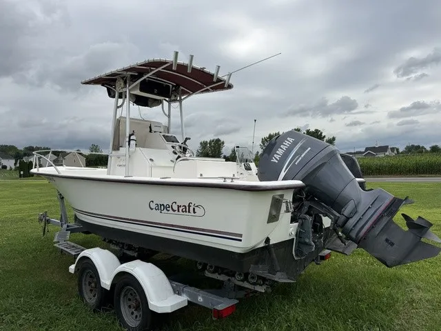 Slide: The Image of Cape Craft 2200cc 2004 - 4
