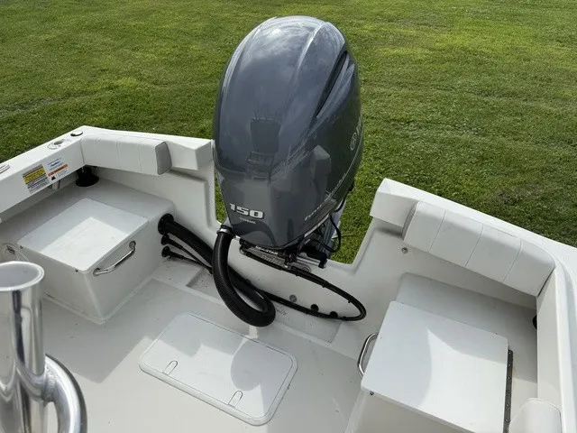Slide: The Image of Parker Marine 2100 Special Edition 2022 - 19