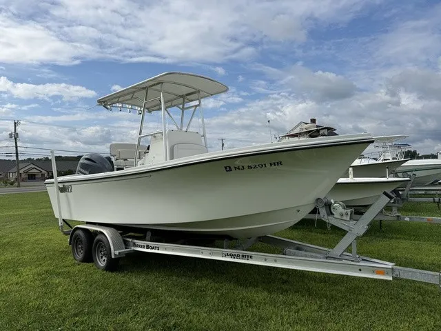 Slide: The Image of Parker Marine 2100 Special Edition 2022 - 9