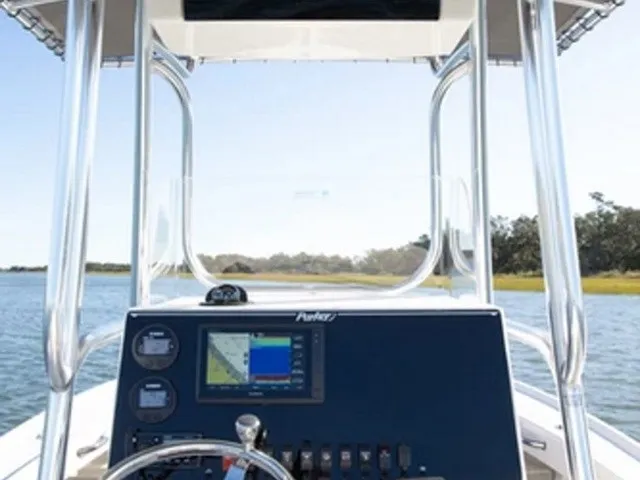 Slide: The Image of Parker Marine 2100 Special Edition 2022 - 6