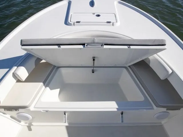 Slide: The Image of Parker Marine 2100 Special Edition 2022 - 7