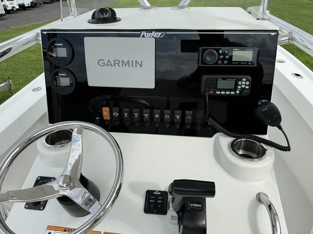 Slide: The Image of Parker Marine 2100 Special Edition 2022 - 18