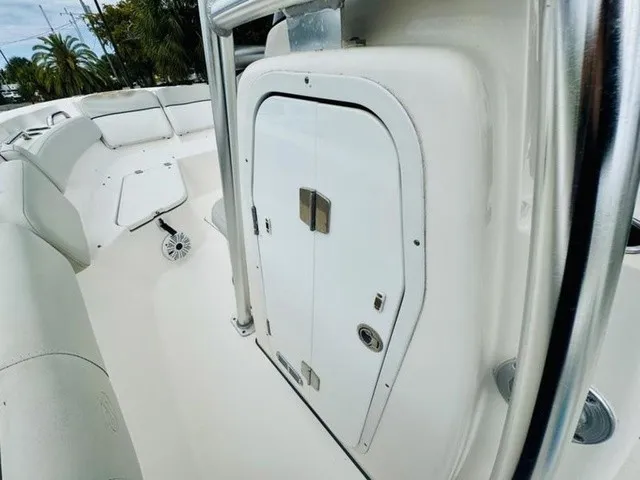Slide: The Image of Sea Fox 228 Commander 2020 - 15