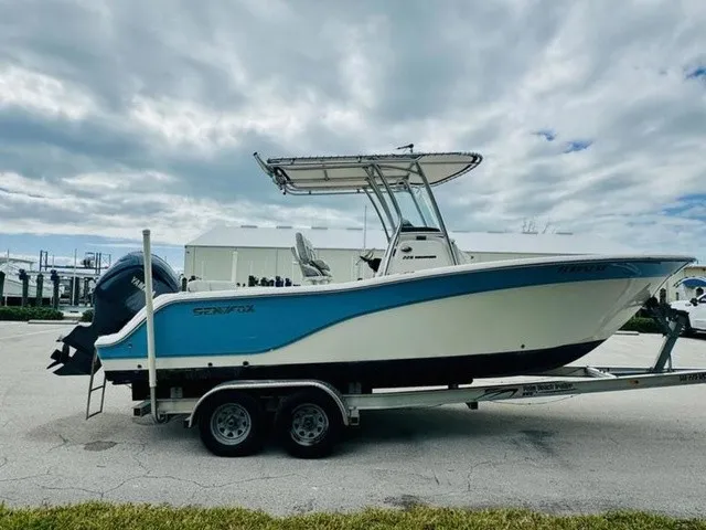 Slide: The Image of Sea Fox 228 Commander 2020 - 21