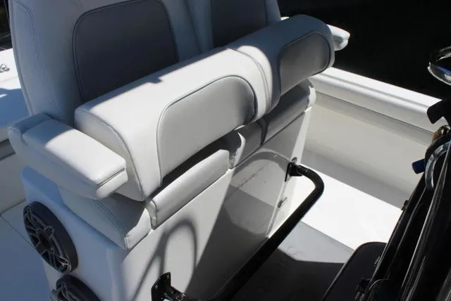 Slide: The Image of Shearwater 250 SS Carolina 2023 - 19