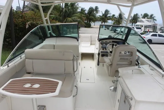 Slide: The Image of Boston Whaler 270 Vantage 2013 - 21