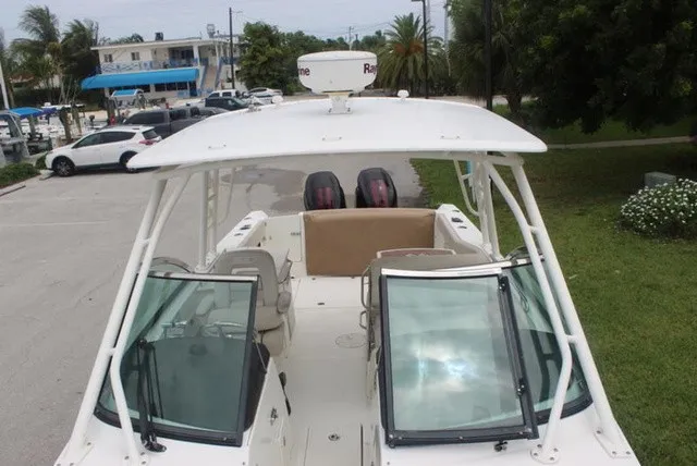 Slide: The Image of Boston Whaler 270 Vantage 2013 - 16