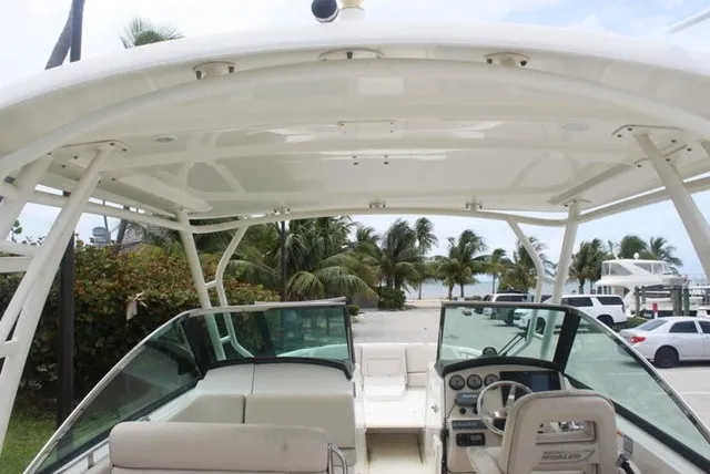 Slide: The Image of Boston Whaler 270 Vantage 2013 - 22