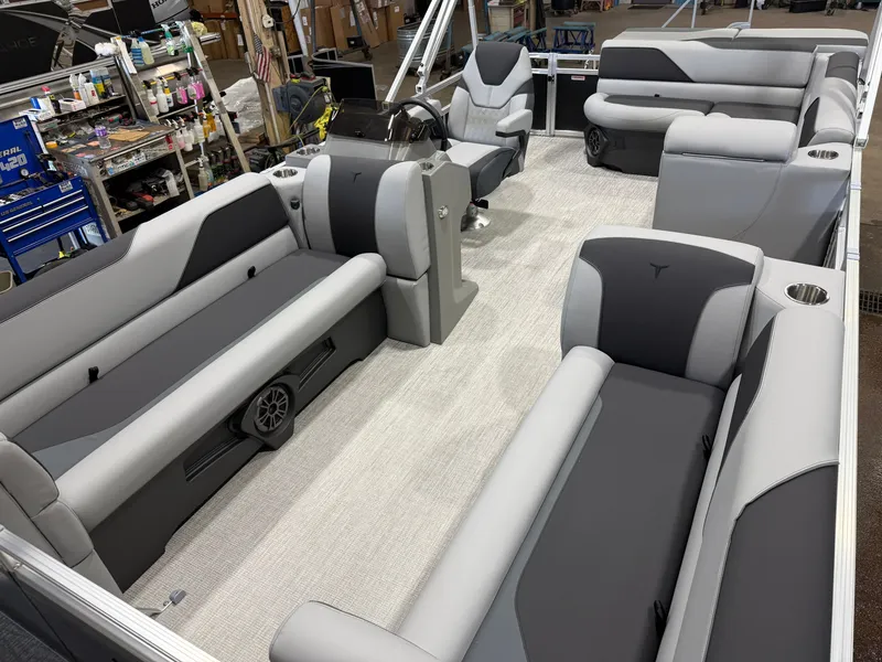 Slide: The Image of Tahoe Sport 2180 Cruise & Honda 4-Stroke EFI 2027 - 31