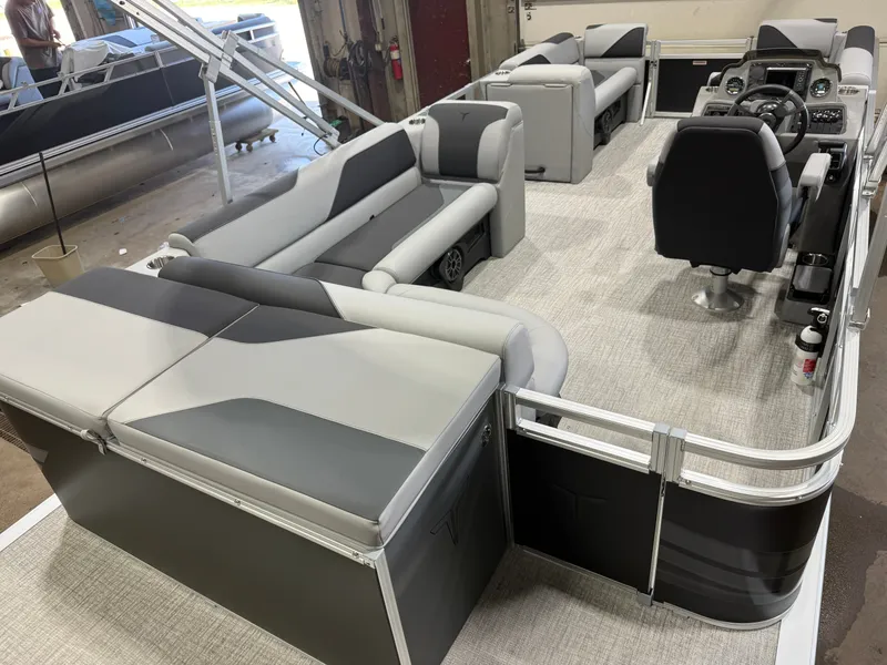 Slide: The Image of Tahoe Sport 2180 Cruise & Honda 4-Stroke EFI 2027 - 22