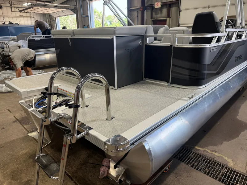 Slide: The Image of Tahoe Sport 2180 Cruise & Honda 4-Stroke EFI 2027 - 42