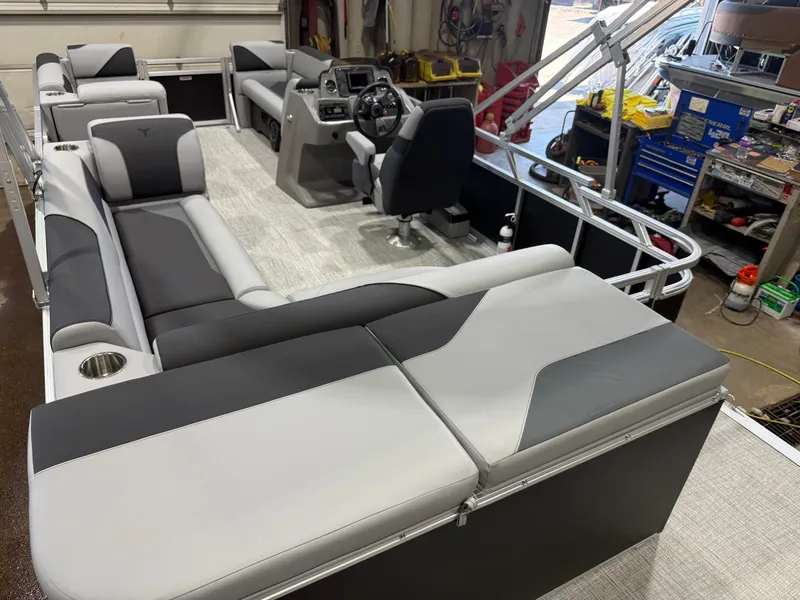 Slide: The Image of Tahoe Sport 2180 Cruise & Honda 4-Stroke EFI 2027 - 21