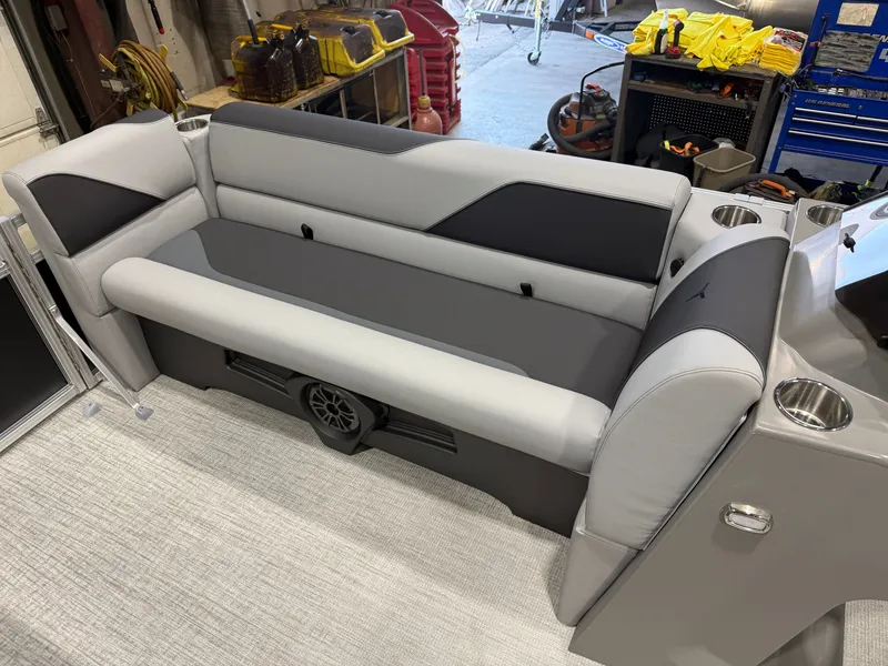 Slide: The Image of Tahoe Sport 2180 Cruise & Honda 4-Stroke EFI 2027 - 29