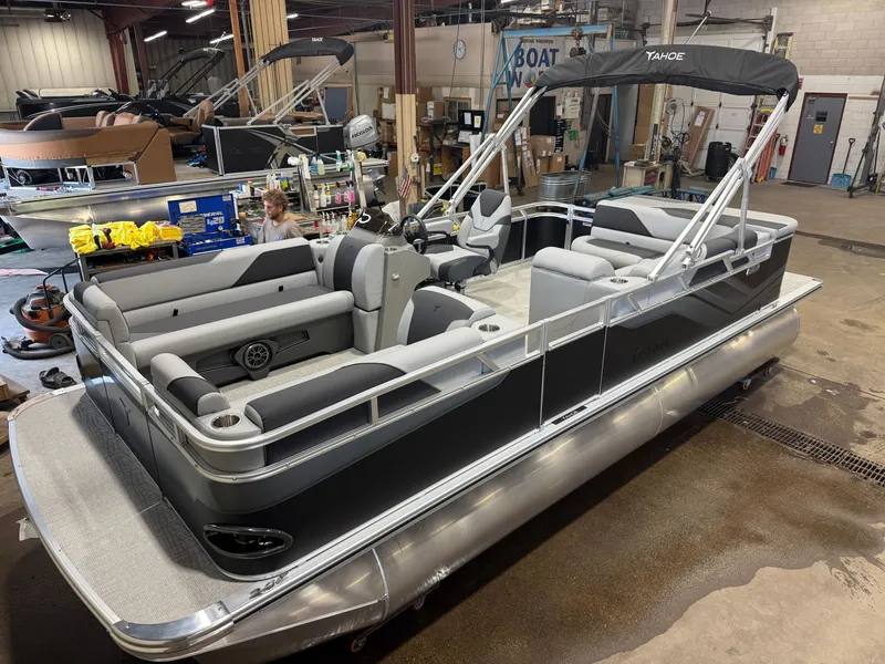 The Image of Tahoe Sport 2180 Cruise & Honda 4-Stroke EFI 2027 - 1