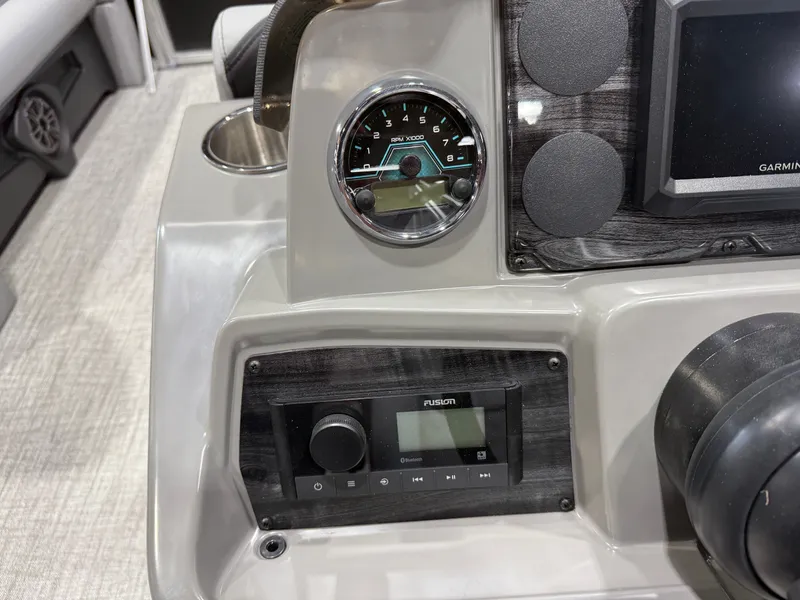Slide: The Image of Tahoe Sport 2180 Cruise & Honda 4-Stroke EFI 2027 - 15