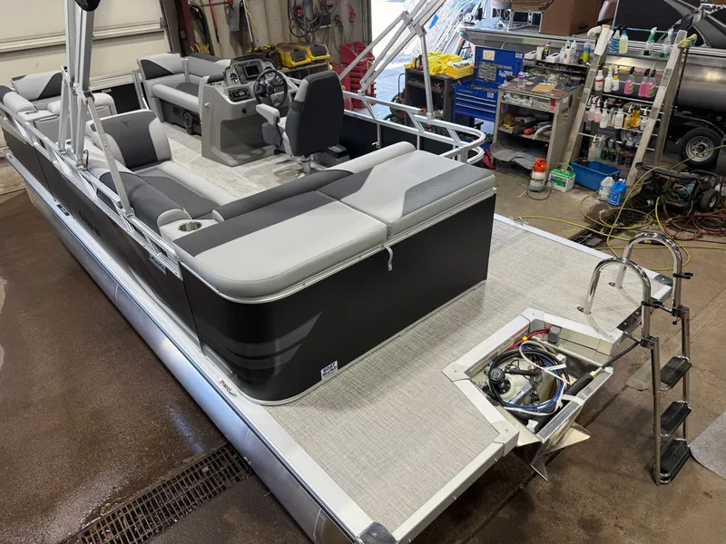 Slide: The Image of Tahoe Sport 2180 Cruise & Honda 4-Stroke EFI 2027 - 45