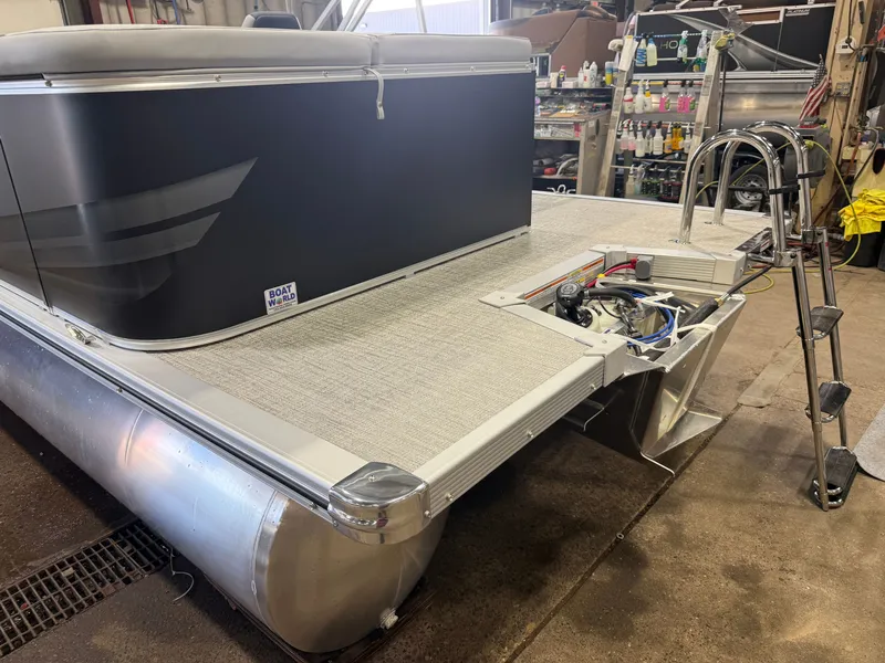 Slide: The Image of Tahoe Sport 2180 Cruise & Honda 4-Stroke EFI 2027 - 38
