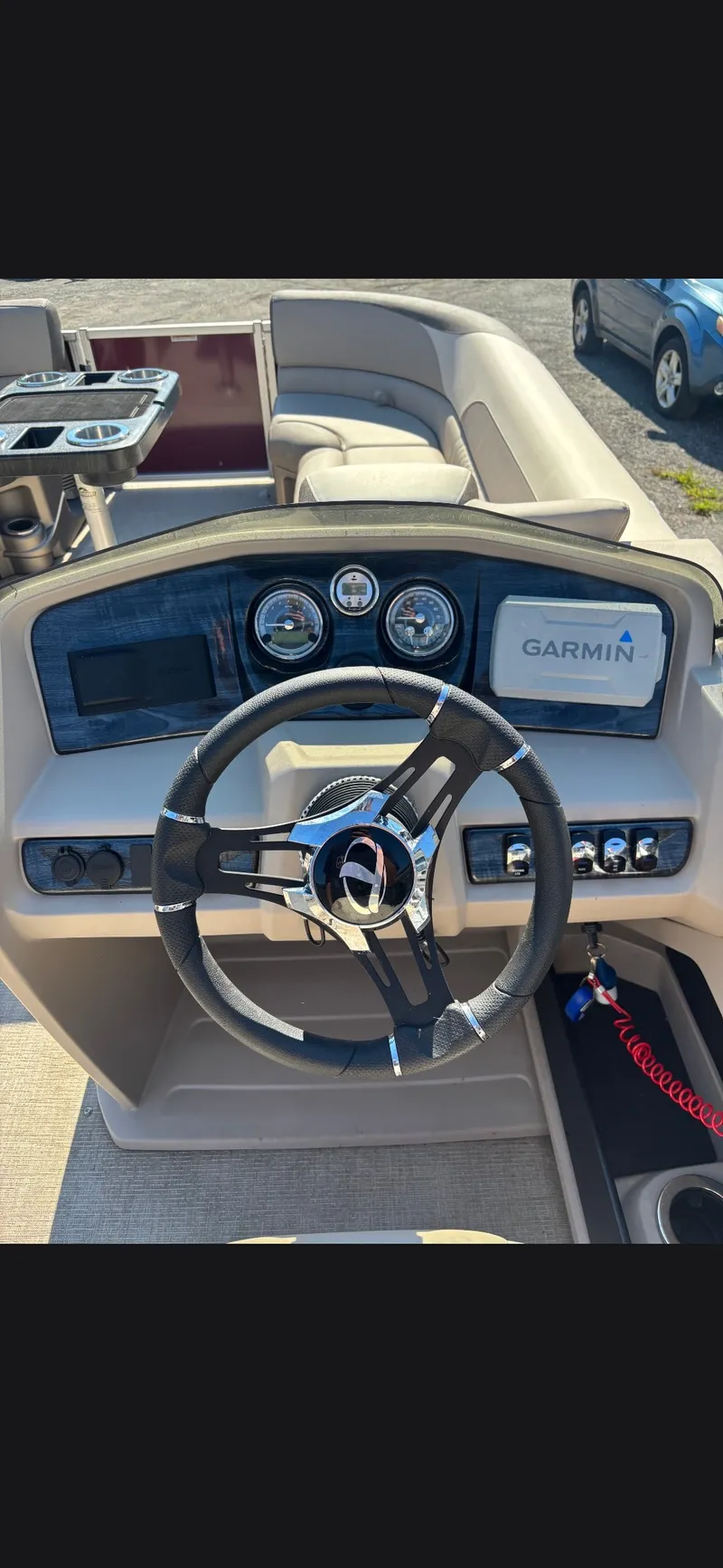 Slide: The Image of Tahoe LTZ - 21 FT Cruise 2024 - 6