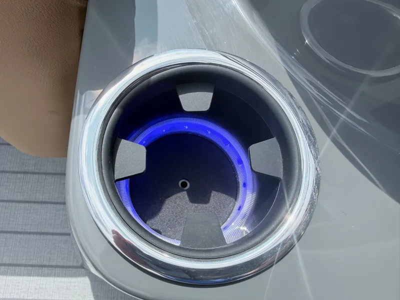 Slide: The Image of Sylvan Q-20 ULZ 2027 - 21