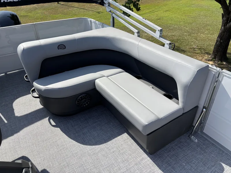 Slide: The Image of Sun Tracker Party Barge 18 DLX 2027 - 15