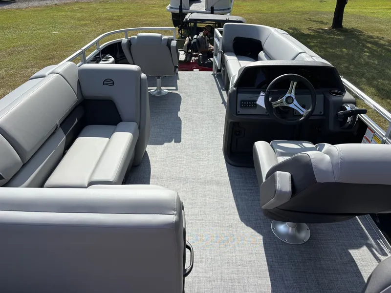 Slide: The Image of Sun Tracker SportFish 20 DLX 2026 - 17