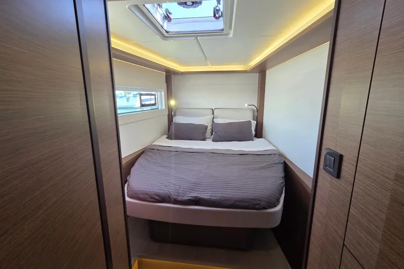 Slide: The Image of Port Forward Cabin with Island Berth - 35