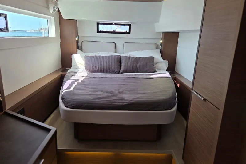 Slide: The Image of Owner's Queen Island Berth - 30