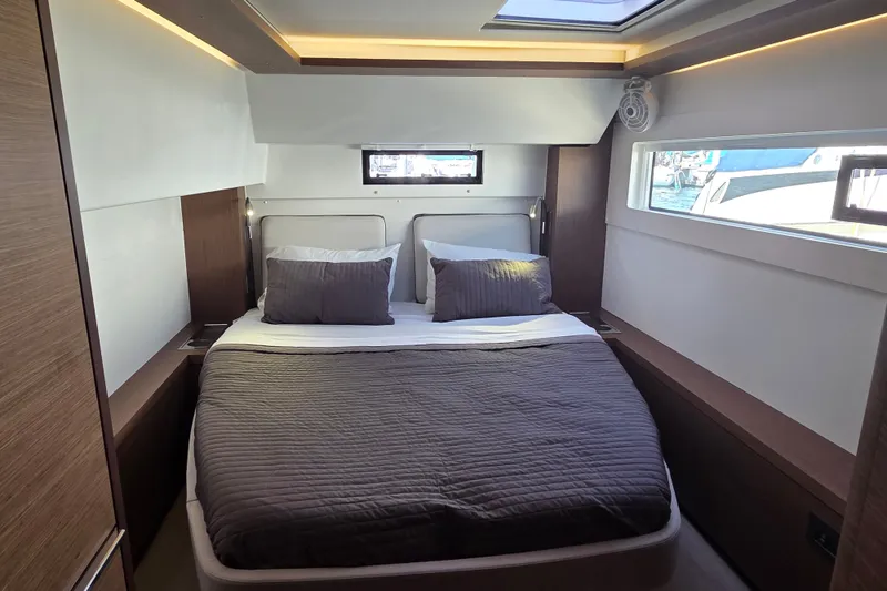 Slide: The Image of Starboard Forward Cabin - 41