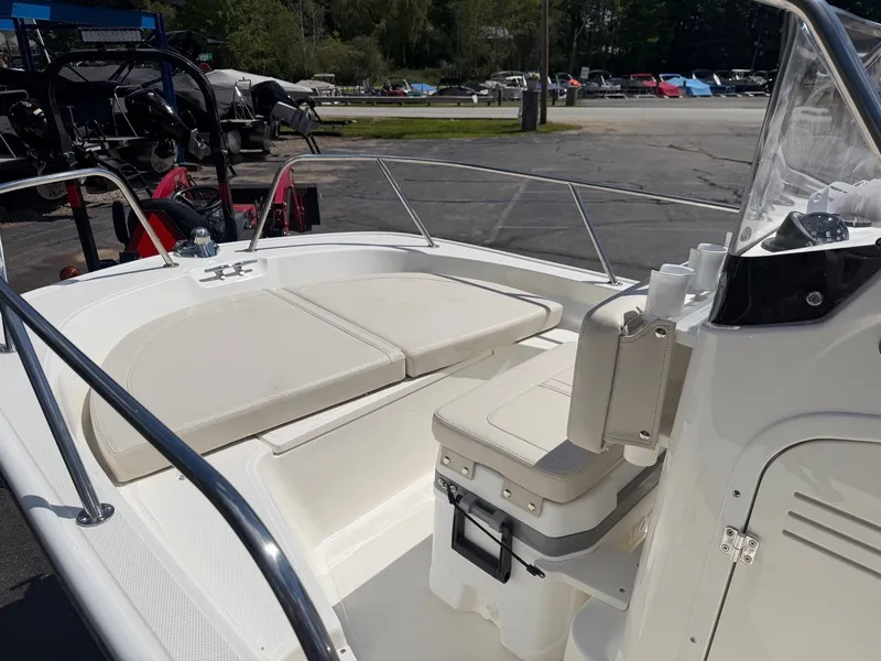 Slide: The Image of Boston Whaler 150 Montauk 2027 - 11