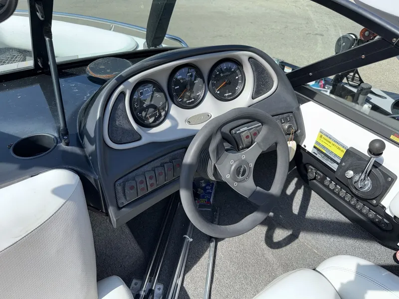 Slide: The Image of Malibu Sportster LX 2003 - 15