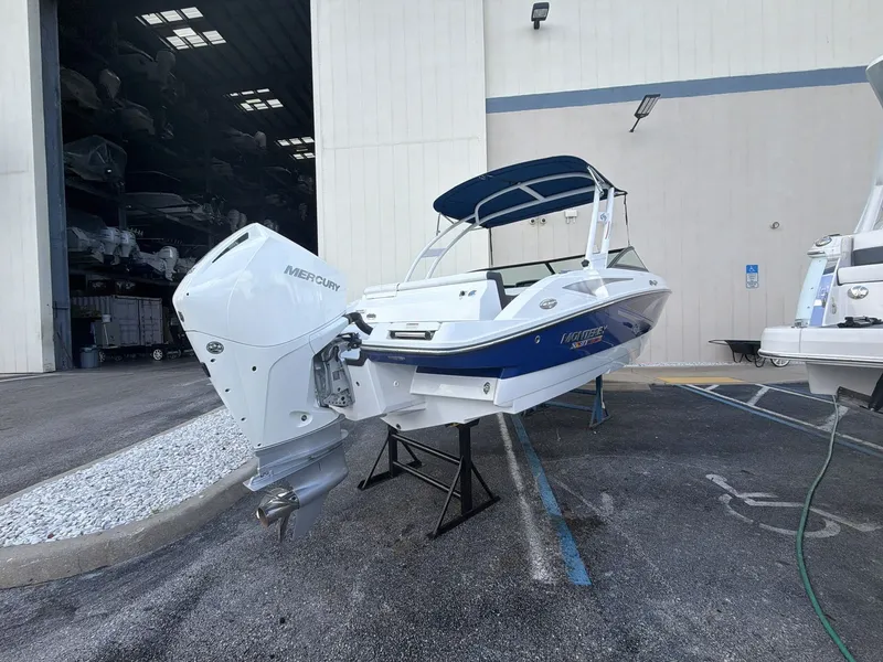 Slide: The Image of Monterey M-225 2024 - 5
