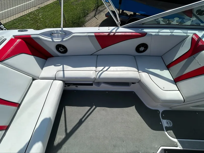 Slide: The Image of Nautique 210 Super Air Nautique 2009 - 11