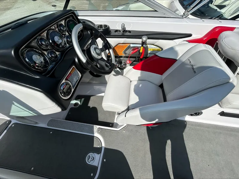 Slide: The Image of Nautique 210 Super Air Nautique 2009 - 6