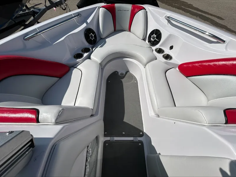 Slide: The Image of Nautique 210 Super Air Nautique 2009 - 8