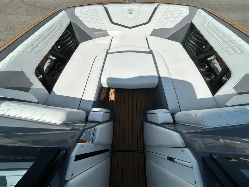 Slide: The Image of Nautique G23 2023 - 11