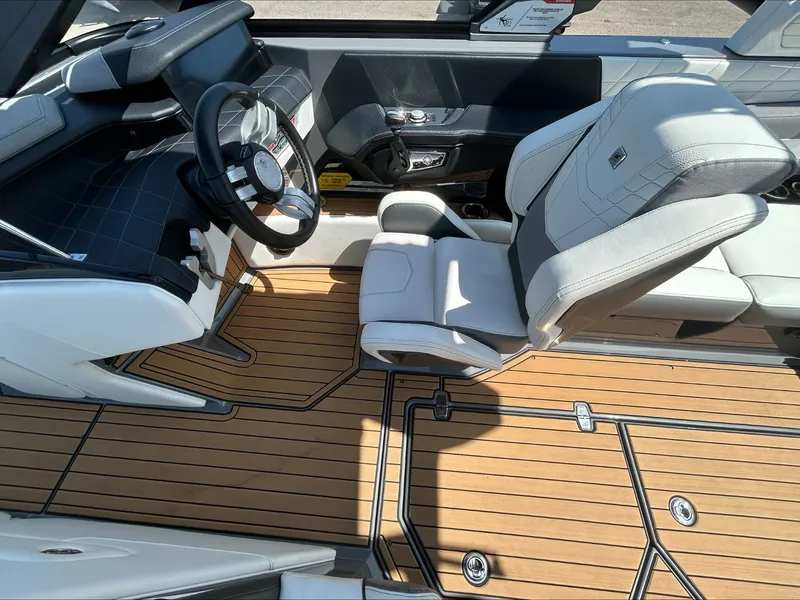 Slide: The Image of Nautique G23 2023 - 8