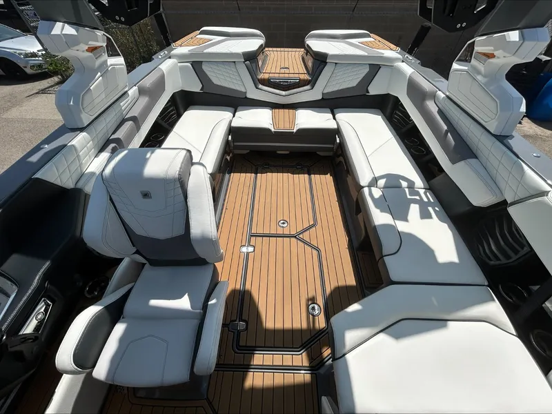 Slide: The Image of Nautique G23 2023 - 13