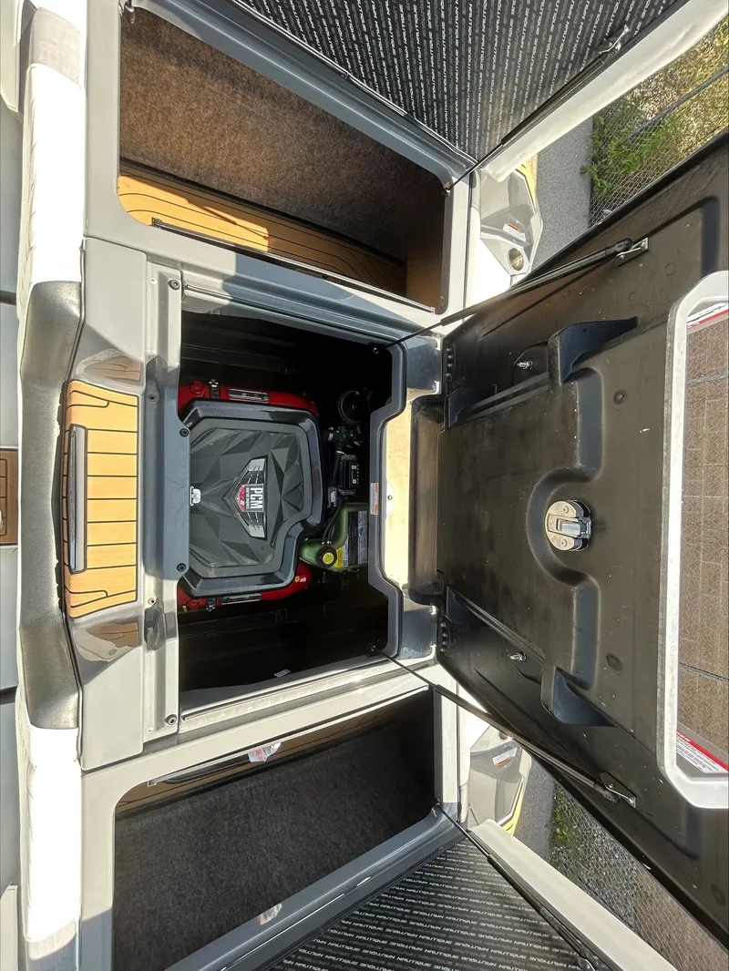 Slide: The Image of Nautique G23 2023 - 14