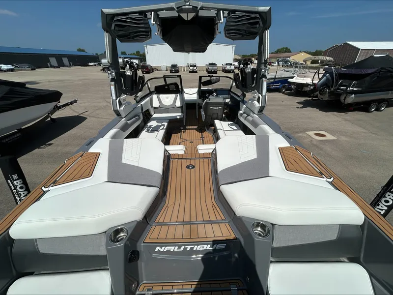 Slide: The Image of Nautique G23 2023 - 5