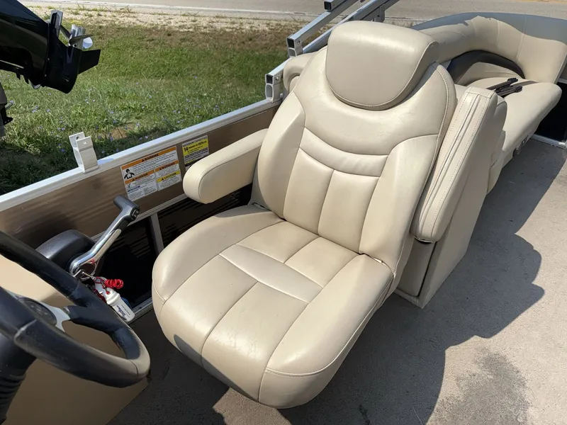 Slide: The Image of Sweetwater 220SL 2012 - 16