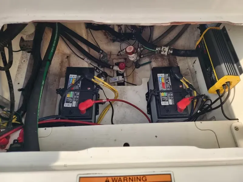Slide: The Image of Robalo R230 Center Console 2022 - 15